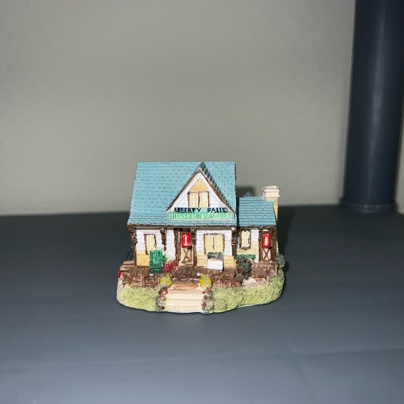 Miniature House with Blue Roof - Picture 2 of 7